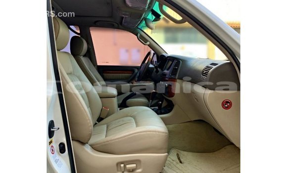 Buy Import Lexus LX White Car in Import - Dubai in Dhufar Buy Import Lexus LX White Car in Import - Dubai in Dhufar