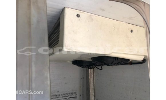 Buy Import Toyota Hiace White Car in Import - Dubai in Dhufar Buy Import Toyota Hiace White Car in Import - Dubai in Dhufar