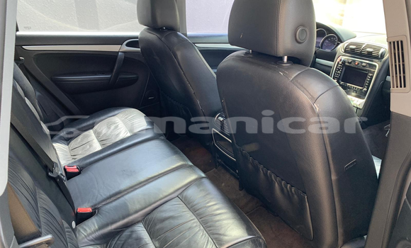 Buy Used Chevrolet Silverado Silver Car in Suhar in al-Batinah Buy Used Chevrolet Silverado Silver Car in Suhar in al-Batinah