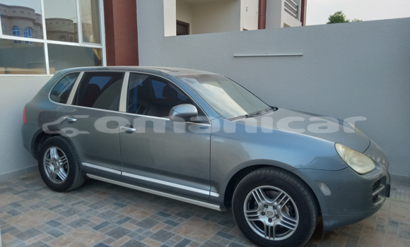 Buy Used Porsche Cayenne Silver Car in Suhar in al-Batinah Buy Used Porsche Cayenne Silver Car in Suhar in al-Batinah