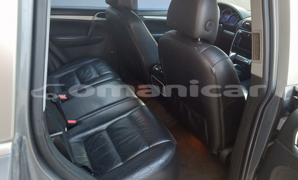 Buy Used Porsche Cayenne Silver Car in Suhar in al-Batinah Buy Used Porsche Cayenne Silver Car in Suhar in al-Batinah