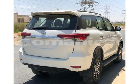 Buy Import Toyota Fortuner White Car in Import - Dubai in Dhufar Buy Import Toyota Fortuner White Car in Import - Dubai in Dhufar