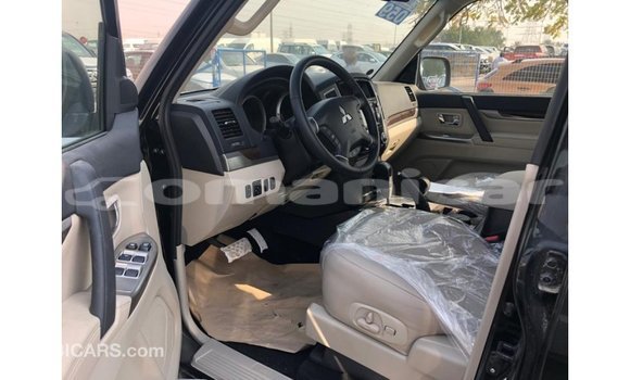 Buy Import Mitsubishi Pajero Black Car in Import - Dubai in Dhufar Buy Import Mitsubishi Pajero Black Car in Import - Dubai in Dhufar