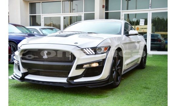 Buy Import Ford Mustang White Car in Import - Dubai in Dhufar