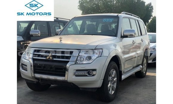 Buy Import Mitsubishi Pajero Black Car in Import - Dubai in Dhufar