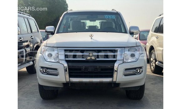 Buy Import Mitsubishi Pajero Black Car in Import - Dubai in Dhufar Buy Import Mitsubishi Pajero Black Car in Import - Dubai in Dhufar