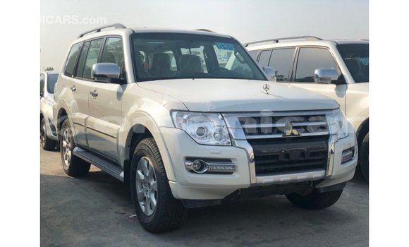 Buy Import Mitsubishi Pajero Black Car in Import - Dubai in Dhufar Buy Import Mitsubishi Pajero Black Car in Import - Dubai in Dhufar