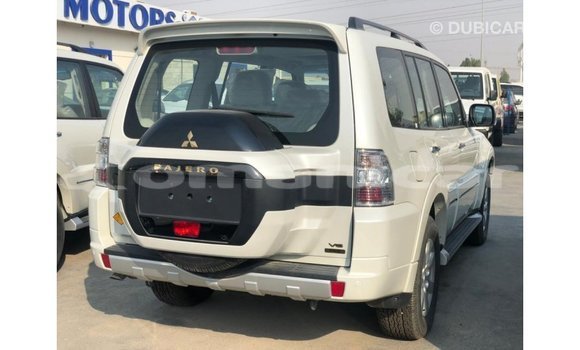 Buy Import Mitsubishi Pajero Black Car in Import - Dubai in Dhufar Buy Import Mitsubishi Pajero Black Car in Import - Dubai in Dhufar
