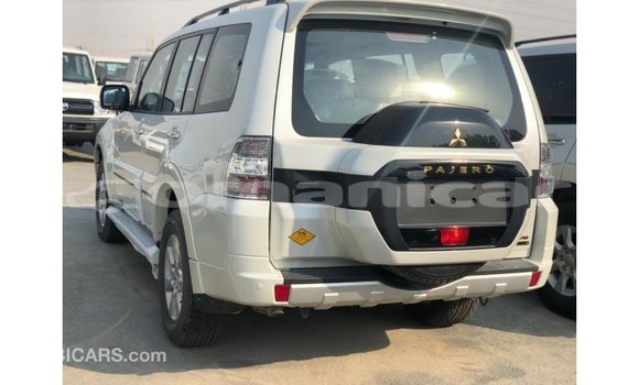 Buy Import Mitsubishi Pajero Black Car in Import - Dubai in Dhufar Buy Import Mitsubishi Pajero Black Car in Import - Dubai in Dhufar