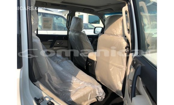 Buy Import Mitsubishi Pajero Black Car in Import - Dubai in Dhufar Buy Import Mitsubishi Pajero Black Car in Import - Dubai in Dhufar