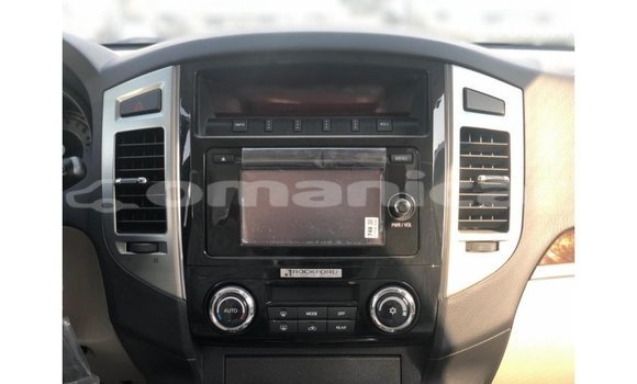 Buy Import Mitsubishi Pajero Black Car in Import - Dubai in Dhufar Buy Import Mitsubishi Pajero Black Car in Import - Dubai in Dhufar