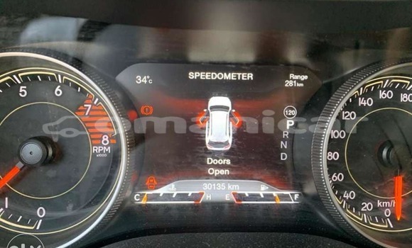 Buy Used Jeep Cherokee Black Car in Bawshar in Masqat Buy Used Jeep Cherokee Black Car in Bawshar in Masqat