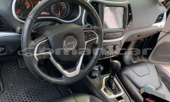 Buy Used Jeep Cherokee Black Car in Bawshar in Masqat Buy Used Jeep Cherokee Black Car in Bawshar in Masqat
