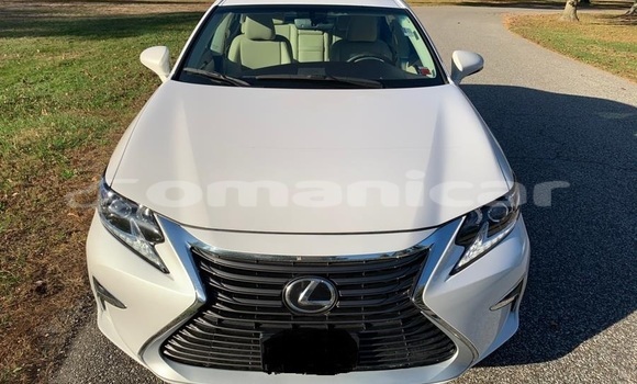 Buy Used Lexus ES White Car in as–Sib in Masqat Buy Used Lexus ES White Car in as–Sib in Masqat