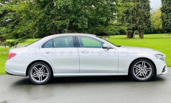 Buy Used Mercedes-Benz E–Class Beige Car in al–Buraymi in adh-Dhahirah Buy Used Mercedes-Benz E–Class Beige Car in al–Buraymi in adh-Dhahirah