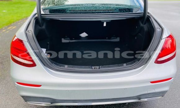 Buy Used Mercedes-Benz E–Class Beige Car in al–Buraymi in adh-Dhahirah Buy Used Mercedes-Benz E–Class Beige Car in al–Buraymi in adh-Dhahirah