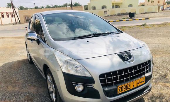 Buy Used Peugeot 3008 Silver Car in Ibra in ash-Sharqiyah Buy Used Peugeot 3008 Silver Car in Ibra in ash-Sharqiyah