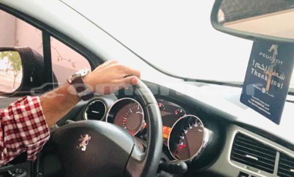 Buy Used Peugeot 3008 Silver Car in Ibra in ash-Sharqiyah Buy Used Peugeot 3008 Silver Car in Ibra in ash-Sharqiyah