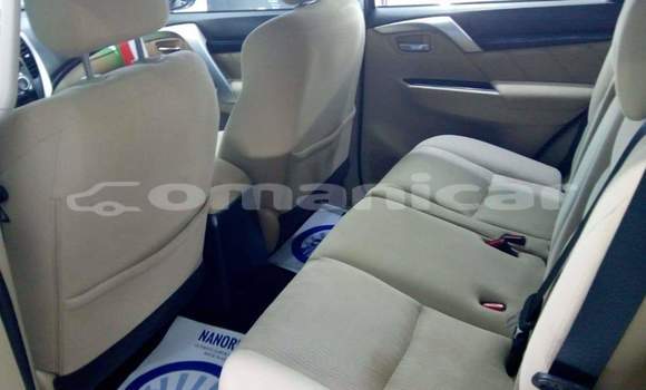 Buy Used Mitsubishi Montero Sport Silver Car in Muscat in Masqat Buy Used Mitsubishi Montero Sport Silver Car in Muscat in Masqat