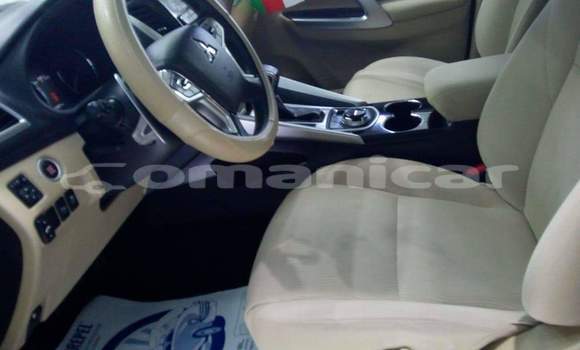 Buy Used Mitsubishi Montero Sport Silver Car in Muscat in Masqat Buy Used Mitsubishi Montero Sport Silver Car in Muscat in Masqat
