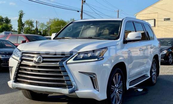 Buy Used Lexus LX 570 White Car in Muscat in Masqat Buy Used Lexus LX 570 White Car in Muscat in Masqat