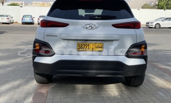 Buy Used Hyundai Kona White Car in Azaiba in Masqat Buy Used Hyundai Kona White Car in Azaiba in Masqat