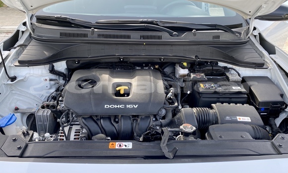 Buy Used Hyundai Kona White Car in Azaiba in Masqat Buy Used Hyundai Kona White Car in Azaiba in Masqat