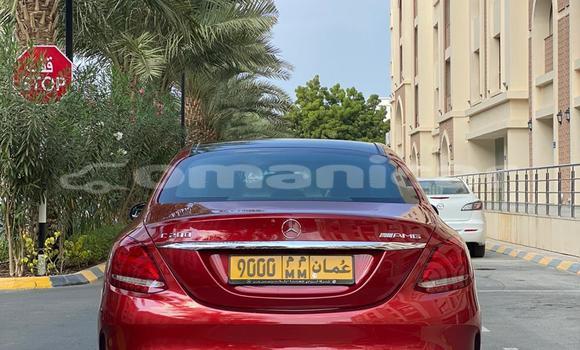 Buy Used Mercedes Viano Red Car in Al khuwair in al-Batinah