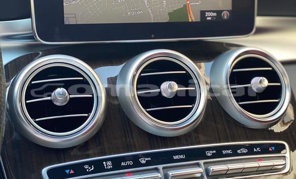 Buy Used Mercedes Viano Red Car in Al khuwair in al-Batinah Buy Used Mercedes Viano Red Car in Al khuwair in al-Batinah