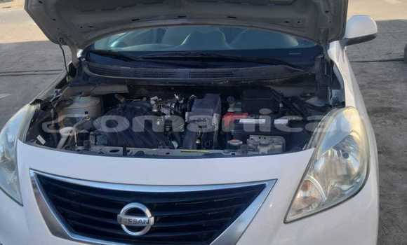 Buy Used Nissan Sunny White Car in Muscat in Masqat Buy Used Nissan Sunny White Car in Muscat in Masqat