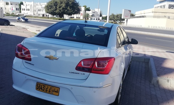 Buy Used Chevrolet Cruze White Car in Ruwi in Masqat
