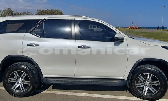 Buy Used Toyota Fortuner White Car in Suhar in al-Batinah Buy Used Toyota Fortuner White Car in Suhar in al-Batinah