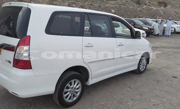 Buy Used Toyota Innova White Car in Al khuwair in al-Batinah Buy Used Toyota Innova White Car in Al khuwair in al-Batinah