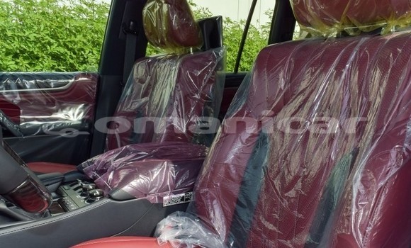 Buy Used Lexus LX 570 White Car in Muscat in Masqat Buy Used Lexus LX 570 White Car in Muscat in Masqat