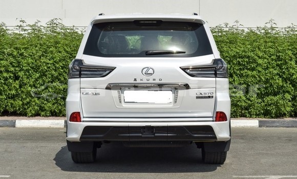 Buy Used Lexus LX 570 White Car in Muscat in Masqat Buy Used Lexus LX 570 White Car in Muscat in Masqat