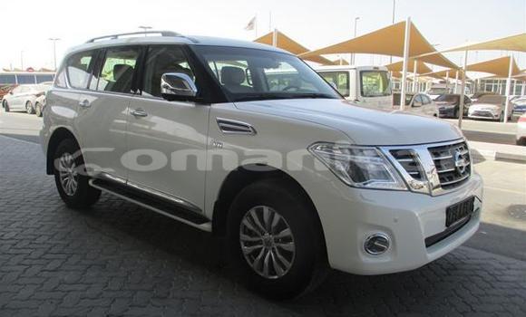 Buy Used Nissan Patrol White Car in Muscat in Masqat Buy Used Nissan Patrol White Car in Muscat in Masqat