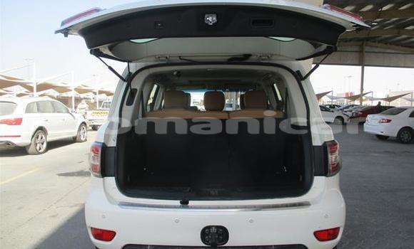 Buy Used Nissan Patrol White Car in Muscat in Masqat Buy Used Nissan Patrol White Car in Muscat in Masqat
