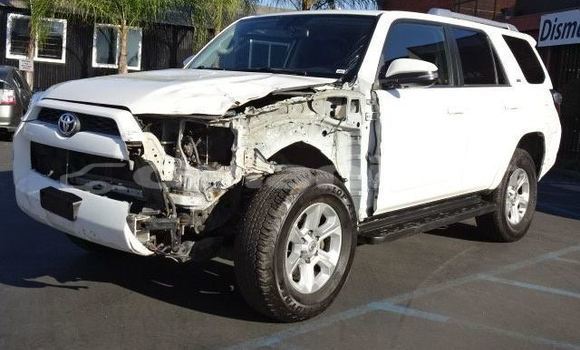 Buy Used Toyota 4Runner White Car in Muscat in Masqat Buy Used Toyota 4Runner White Car in Muscat in Masqat