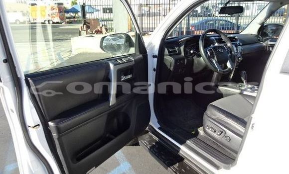 Buy Used Toyota 4Runner White Car in Muscat in Masqat Buy Used Toyota 4Runner White Car in Muscat in Masqat