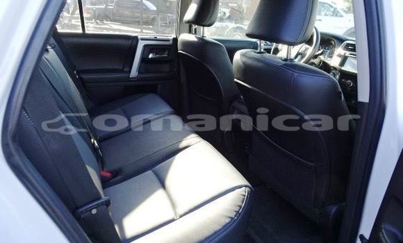 Buy Used Toyota 4Runner White Car in Muscat in Masqat Buy Used Toyota 4Runner White Car in Muscat in Masqat