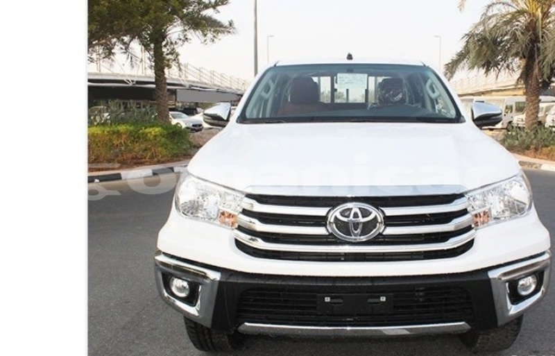 Big with watermark toyota hilux masqat muscat 4701