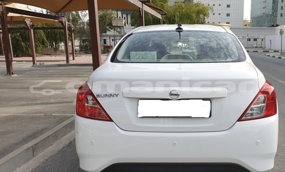 Buy Used Nissan Sunny White Car in Muscat in Masqat Buy Used Nissan Sunny White Car in Muscat in Masqat