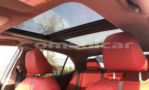 Buy Used Toyota Camry White Car in Al khuwair in al-Batinah Buy Used Toyota Camry White Car in Al khuwair in al-Batinah