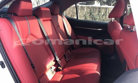 Buy Used Toyota Camry White Car in Al khuwair in al-Batinah Buy Used Toyota Camry White Car in Al khuwair in al-Batinah