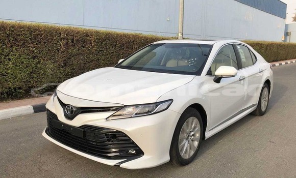 Buy Used Toyota Camry White Car in Muscat in Masqat Buy Used Toyota Camry White Car in Muscat in Masqat