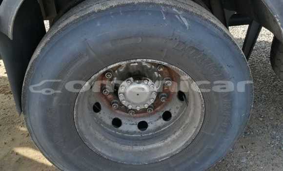 Buy Used Volvo F4 White Truck in Muscat in Masqat Buy Used Volvo F4 White Truck in Muscat in Masqat