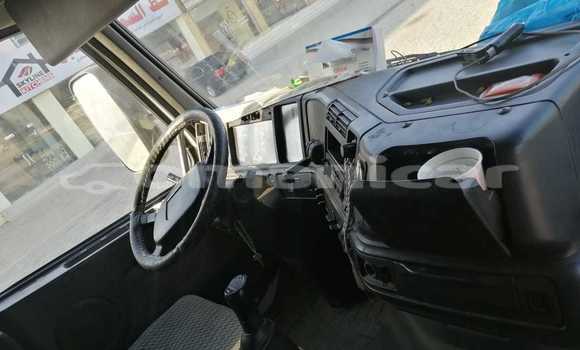 Buy Used Volvo F4 White Truck in Muscat in Masqat Buy Used Volvo F4 White Truck in Muscat in Masqat