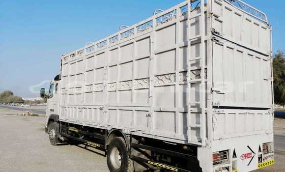 Buy Used Volvo F4 White Truck in Muscat in Masqat Buy Used Volvo F4 White Truck in Muscat in Masqat