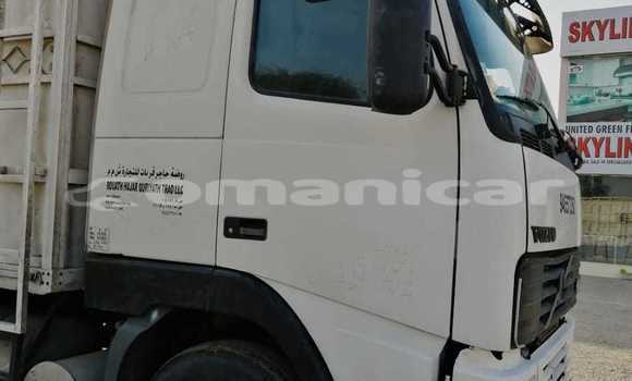 Buy Used Volvo F4 White Truck in Muscat in Masqat Buy Used Volvo F4 White Truck in Muscat in Masqat