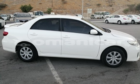 Buy Used Toyota Corolla White Car in al–Buraymi in adh-Dhahirah Buy Used Toyota Corolla White Car in al–Buraymi in adh-Dhahirah